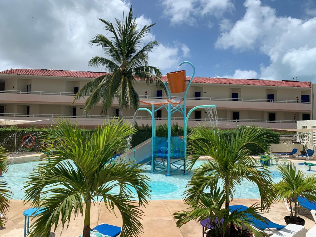 Ocean View Aquamarina Apartment Cancun Exterior photo