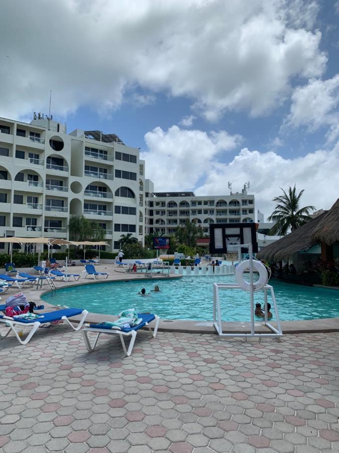 Ocean View Aquamarina Apartment Cancun Exterior photo
