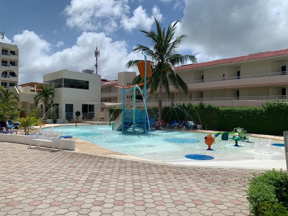 Ocean View Aquamarina Apartment Cancun Exterior photo